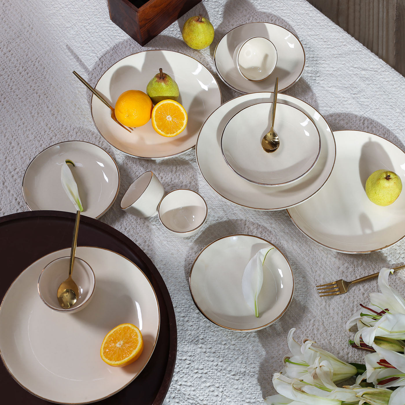 Noor 24K Gold Exquisite Ceramic Dinner Set of 12 Pcs – Amalfiee