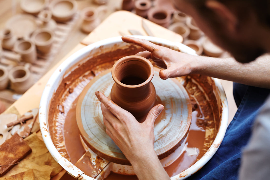 Handmade vs. Machine-Made Ceramics: A Healthier and More Meaningful Choice
