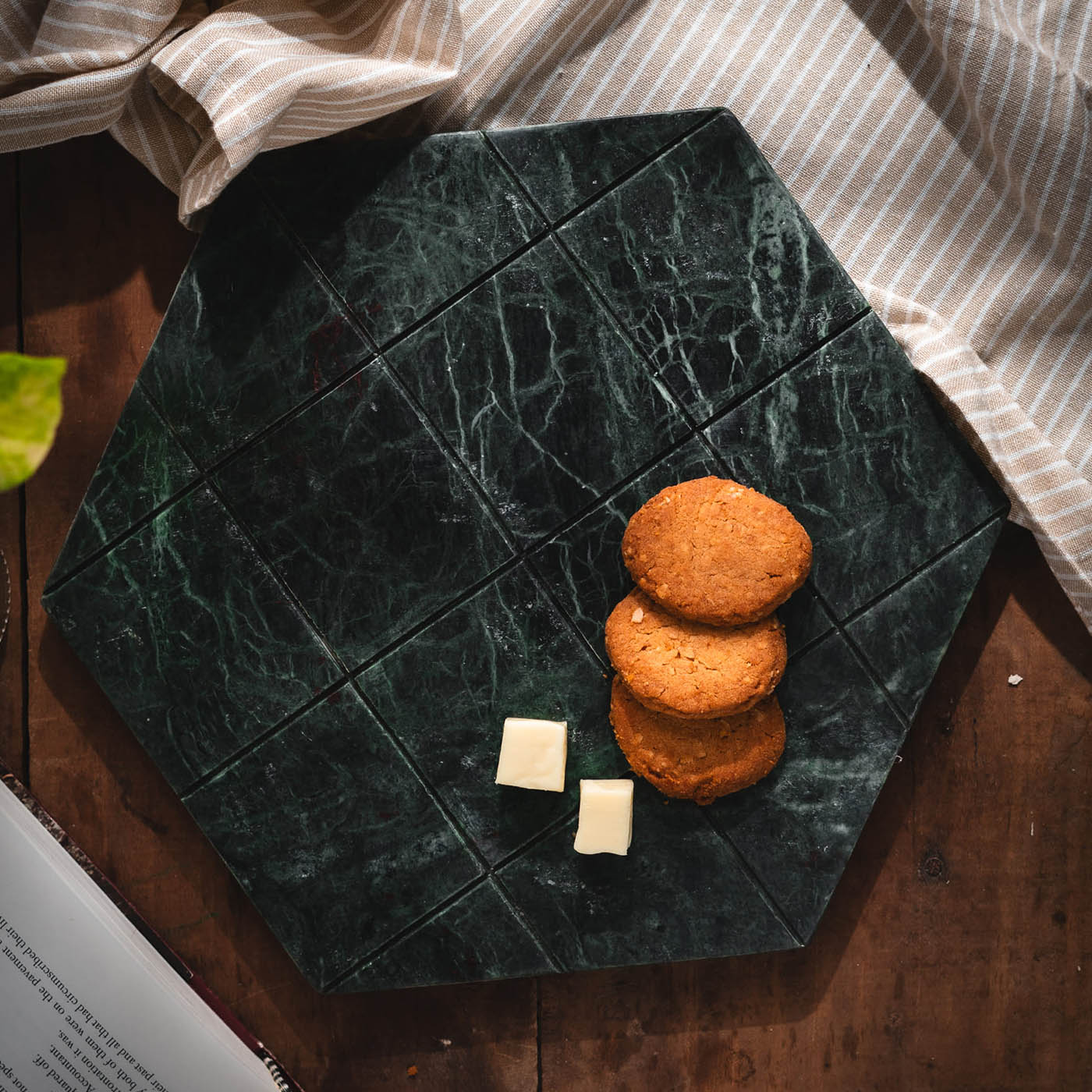 Marbluxe Dark Hexagon Chopping and Serving Board