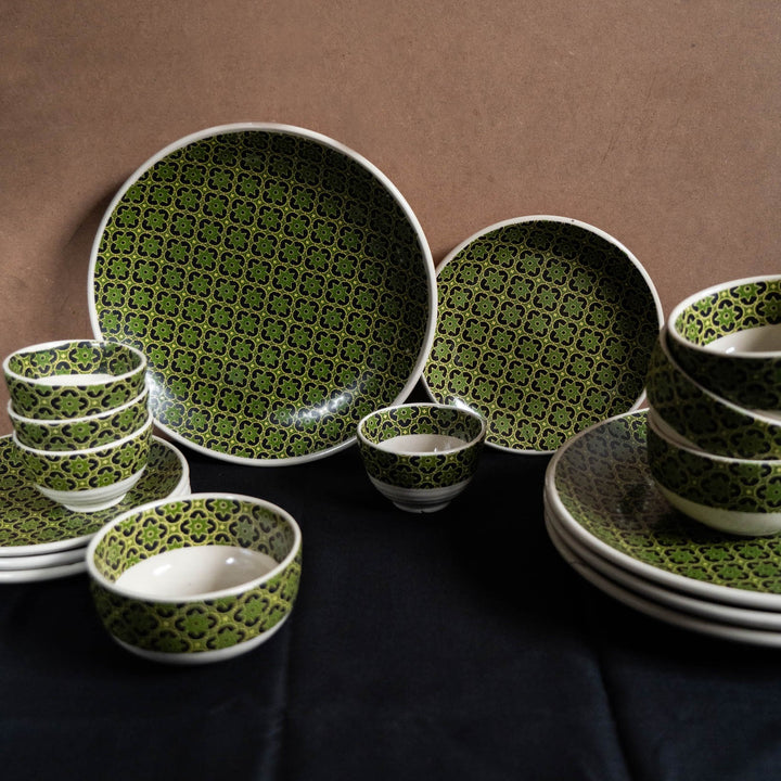 Aneeza Printed Ceramic Dinner Set of 16 pcs