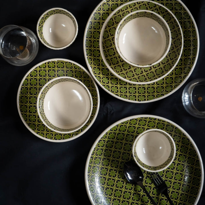 Aneeza Printed Ceramic Dinner Set of 8 pcs