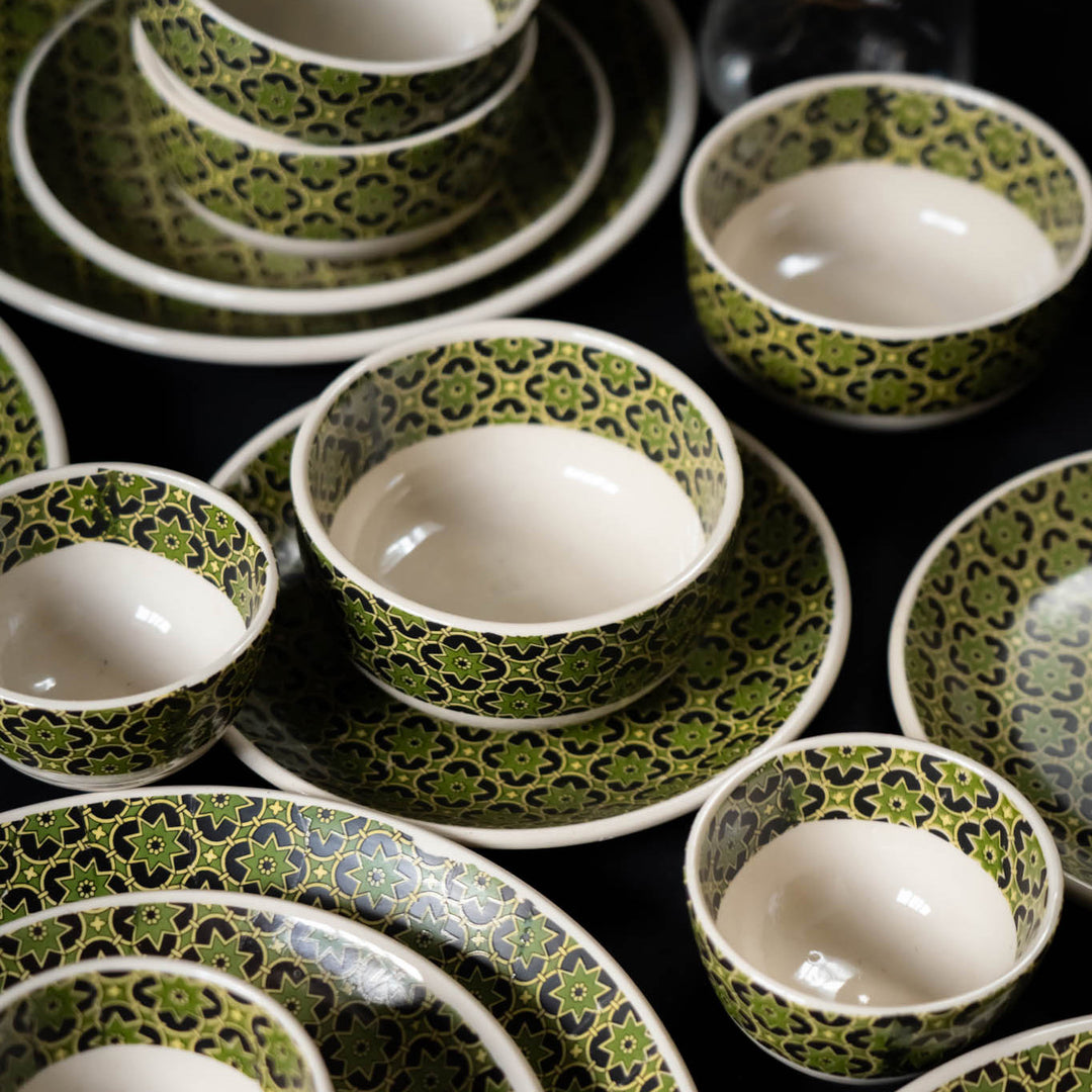 Aneeza Printed Ceramic Dinner Set of 16 pcs
