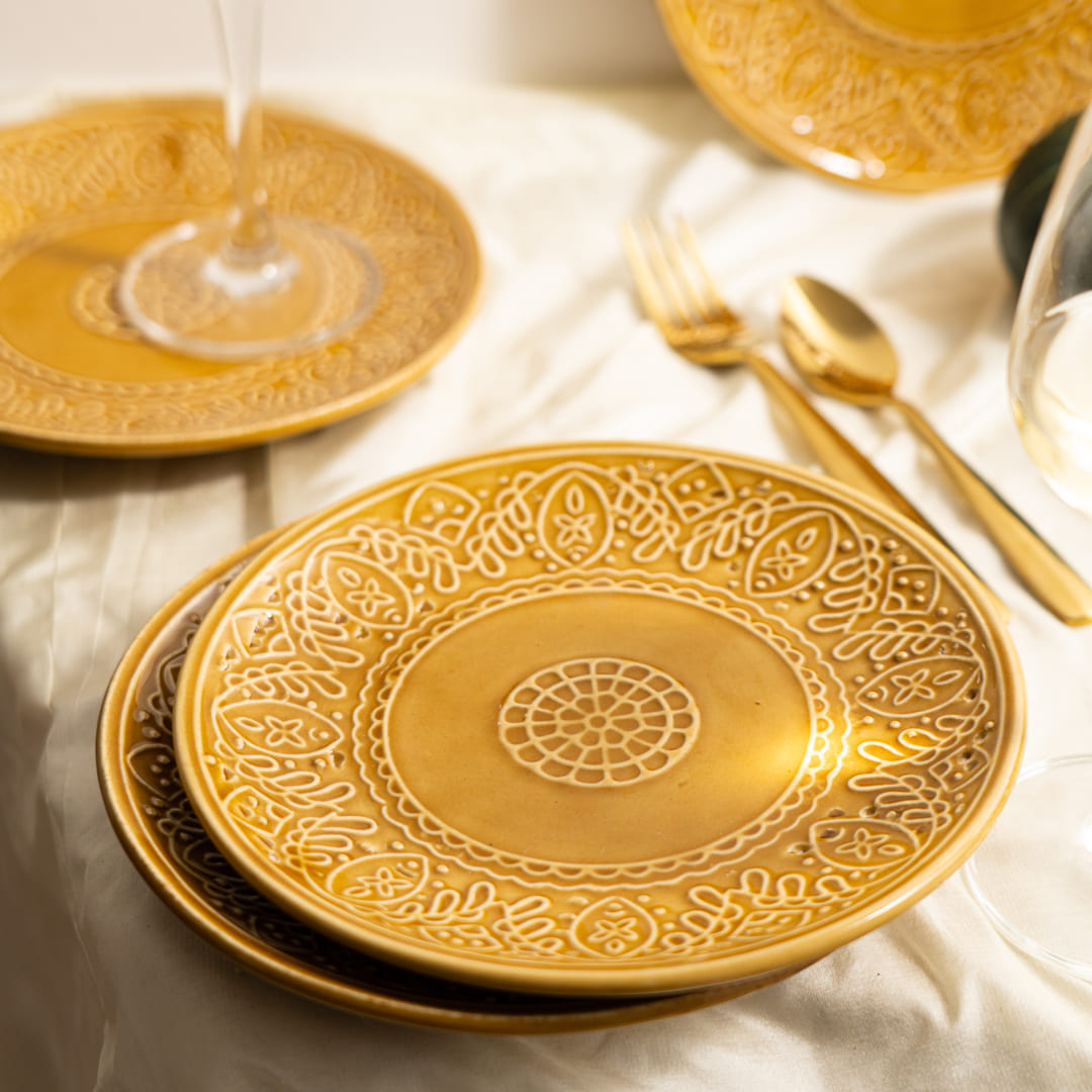 Sunlit Luxurious Ceramic Ceramic Dinner Set of 12 Pcs