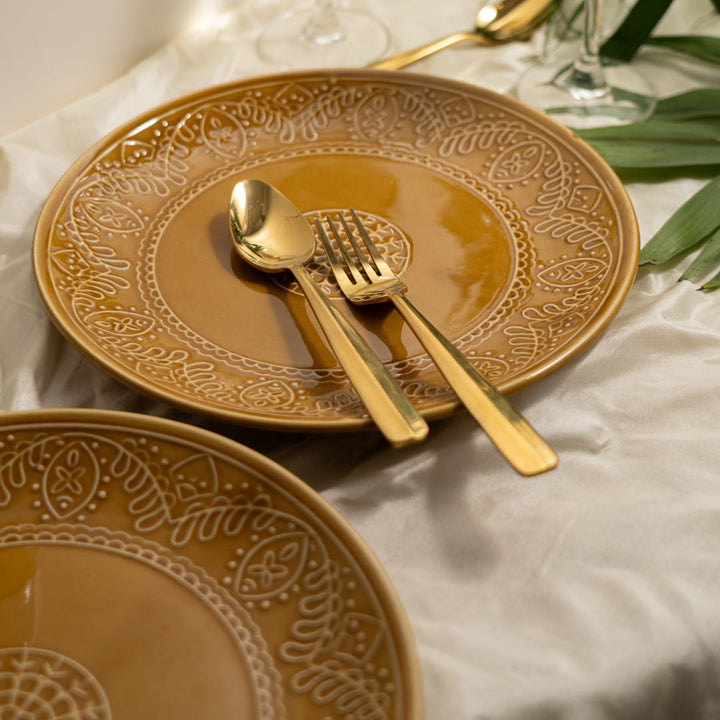 Sunlit Luxurious Ceramic Ceramic Dinner Set of 8 Pcs