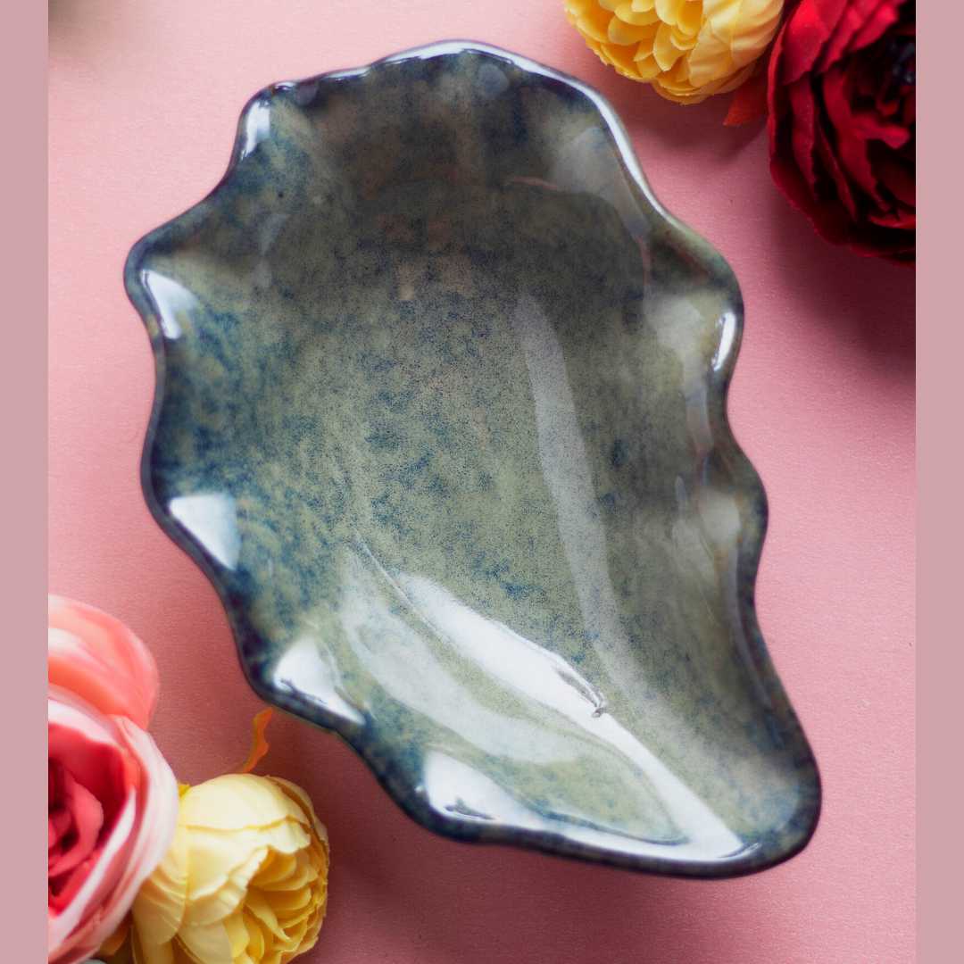 Navhara Artistic 11" Ceramic Leaf Bowl Amalfiee Ceramics
