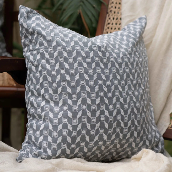 Pawan aur Gulzar Cotton Aashiyana Cushion Cover