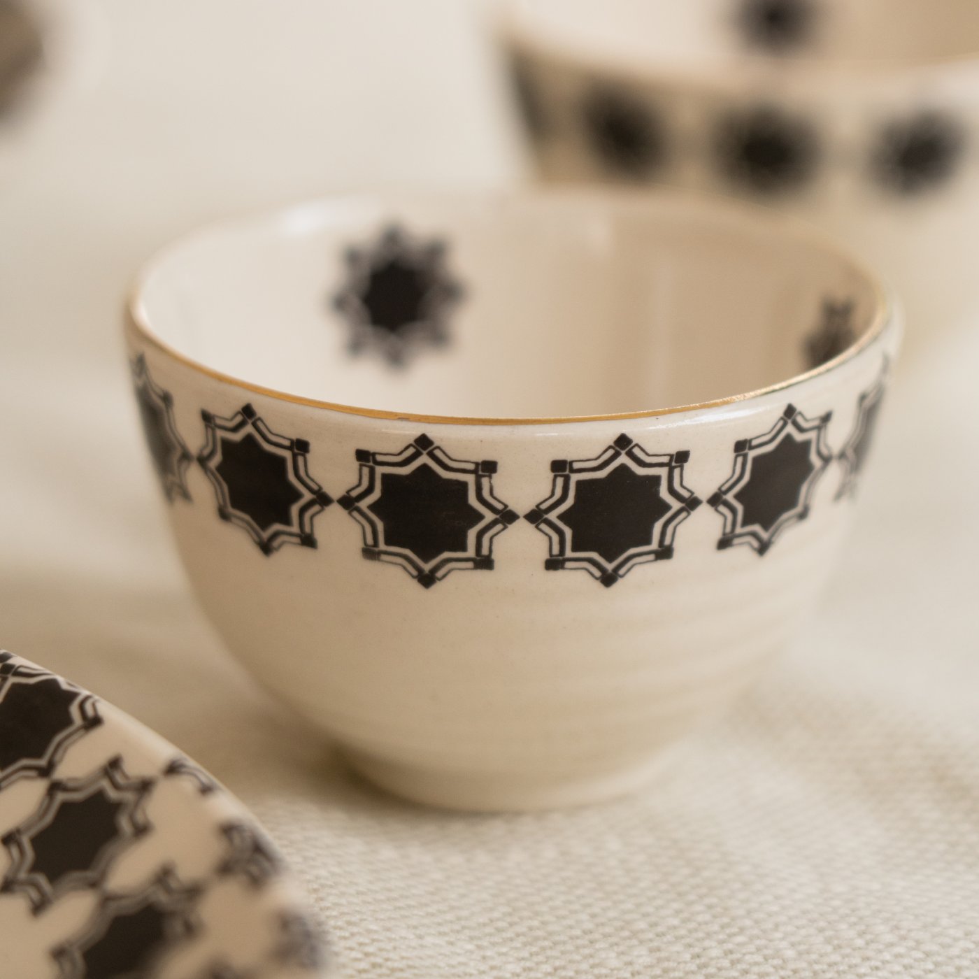 Shatranj Black and White Printed Dinner Set of 12 pcs