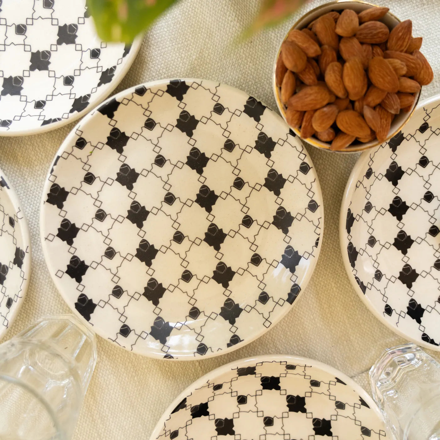 Shatranj Black and White Printed Dinner Set of 16 pcs