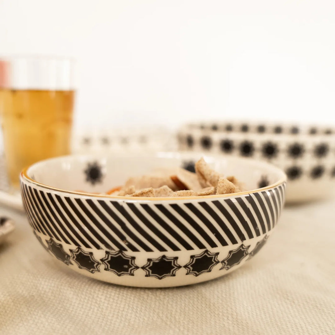 Sam Rnjr Shatranj Black and White Printed Dinner Set of 36 pcs – Amalfiee Ceramics