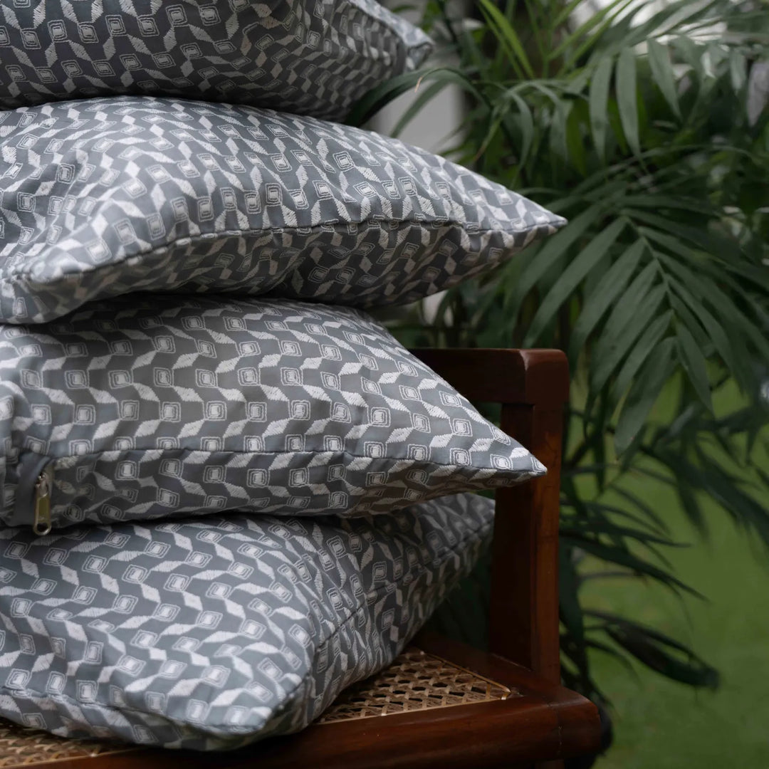 Pawan Geometric Aashiyana Cushion Cover