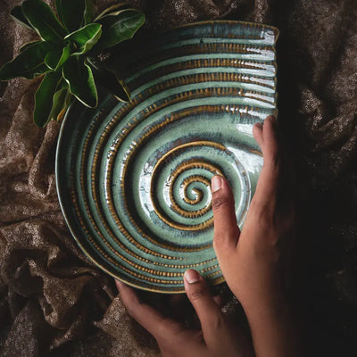 Komal 10" Ceramic Shell  Platter Amalfiee_Ceramics