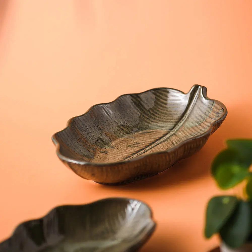 Navhara 7" Ceramic Leaf Bowl Amalfiee_Ceramics