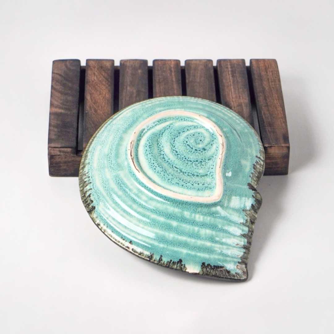 Peppermint Ceramic Serving Shell Platter Amalfiee_Ceramics