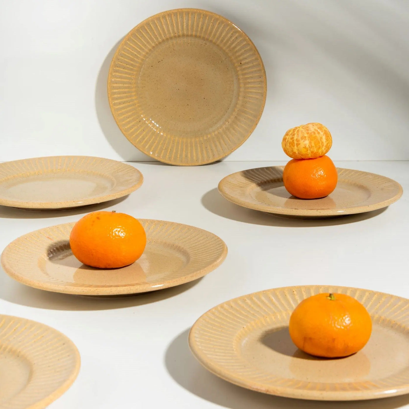 Utkarisht Ceramic Dinner Plates with Golden Rimmed Edges Set of 2 Amalfiee_Ceramics