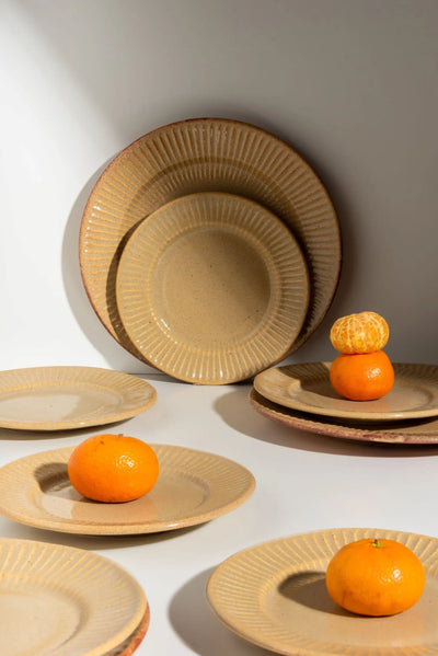 Utkarisht Ceramic Dinner Plates with Golden Rimmed Edges Set of 4 Amalfiee_Ceramics